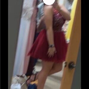 Red mini dress with tulle warn only once FITS LIKE A XL BUT SAYS 3X